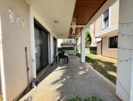Seferihisar Doğanbey'de Satılık 3+1 Müstakil Bahçeli Havuzlu Dublex Villa