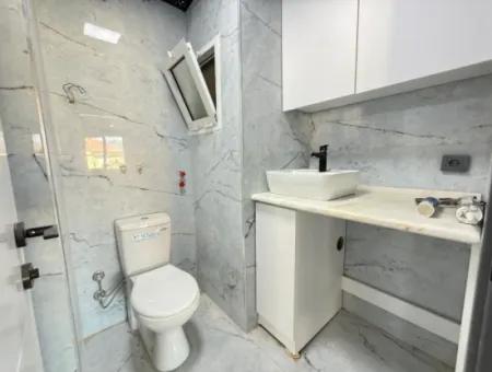 Seferihisar Ürkmez'de Satılık Asansörlü Geniş Uygun Fiyat 3+1 Daire