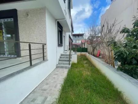Seferihisar Doğanbey'de Satılık Ferah Konum Denize Çok Yakın 3+1 Lüks Villa