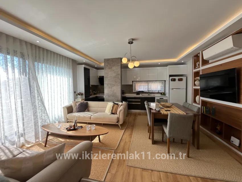 Seferihisar Ürkmez Bengiler Mah. Satılık 3+1 Yazlık - 160 m²