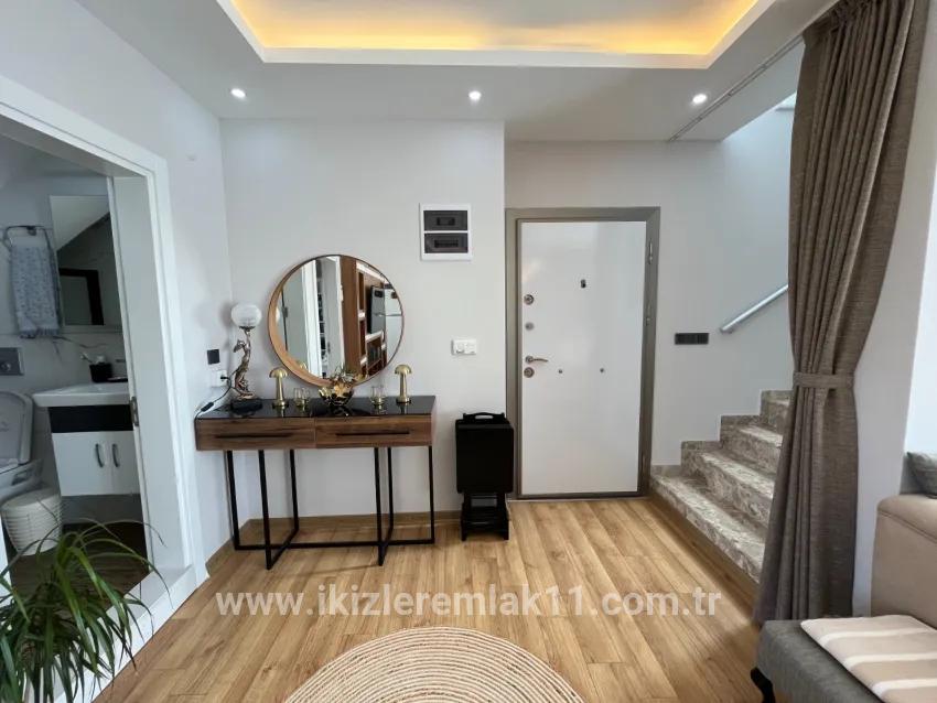 Seferihisar Ürkmez Bengiler Mah. Satılık 3+1 Yazlık - 160 m²