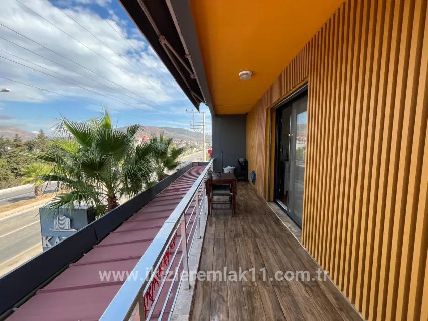 Seferihisar Ürkmez Bengiler Mah. Satılık 3+1 Yazlık - 160 m²