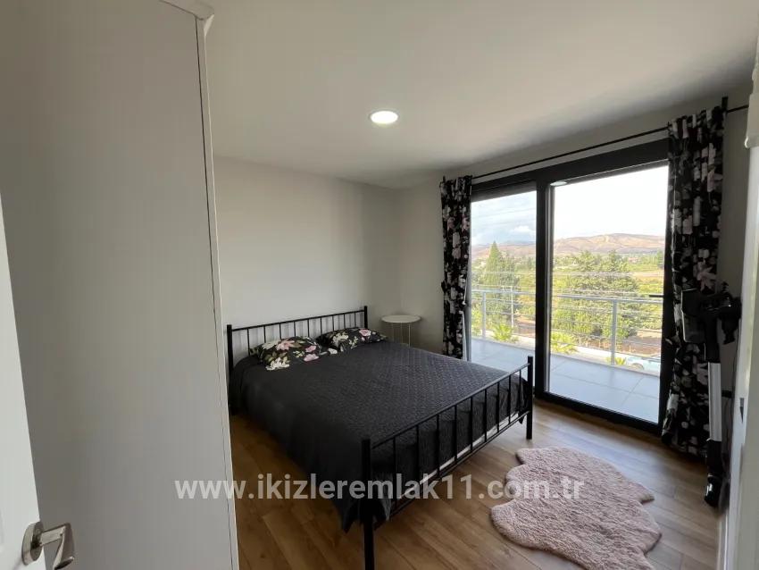 Seferihisar Ürkmez Bengiler Mah. Satılık 3+1 Yazlık - 160 m²