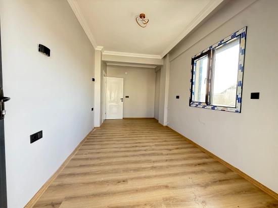 Ürkmez'de Deniz Manzaralı Müstakil Ayrı Mutfak 3+1 Köşe Villa