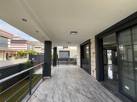 Seferihisar Doğanbeyde Satılık Müstakil Havuzlu Sıfır Lüks Villa